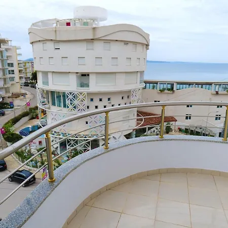 Dior ホテル Sarandë